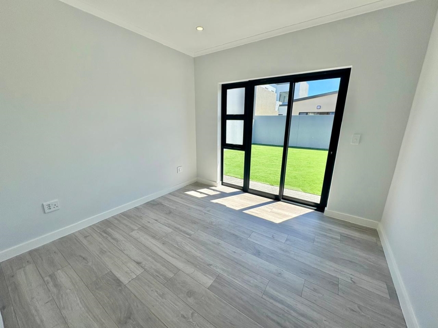 4 Bedroom Property for Sale in Sandown Western Cape